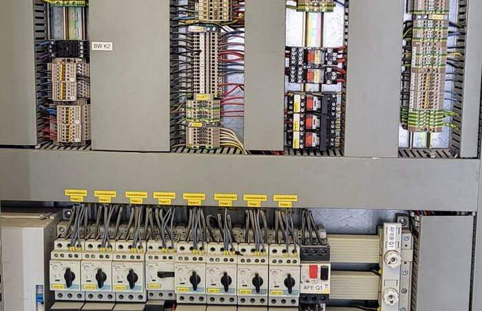 Neu aufgebaute Schaltanlage im Werk Wien-Kagran
